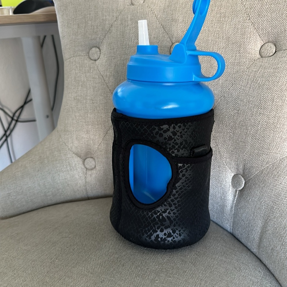 Hydro Jug with Python sleeve - Picture 2 of 2